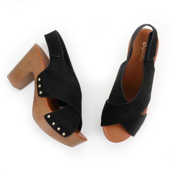 Qupid Farris Black Suede Platform Heels NEW! - Picture 8 of 8